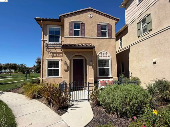 806 Queen Palm Ln, Brentwood, CA 94513