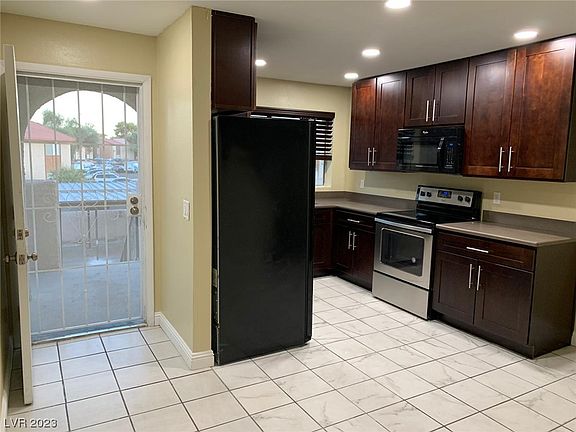 3rd image of 3591 Arville St Unit 302B