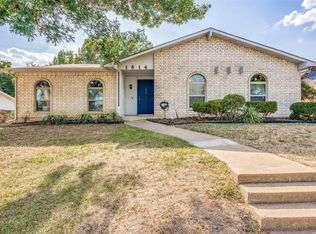 1814 Tree Line Dr, Carrollton, TX 75007
