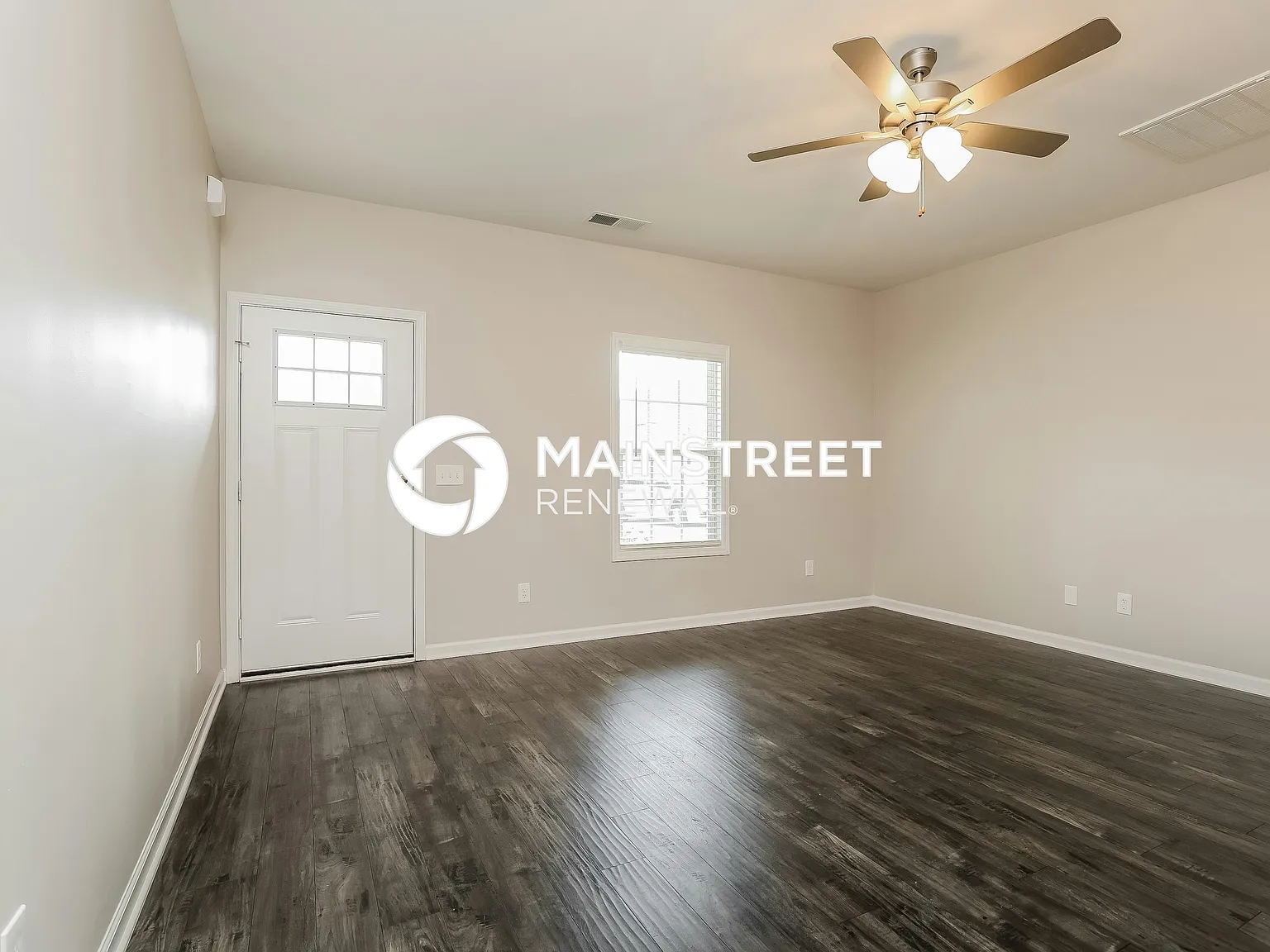 735 Mitscher Dr — Photo 4