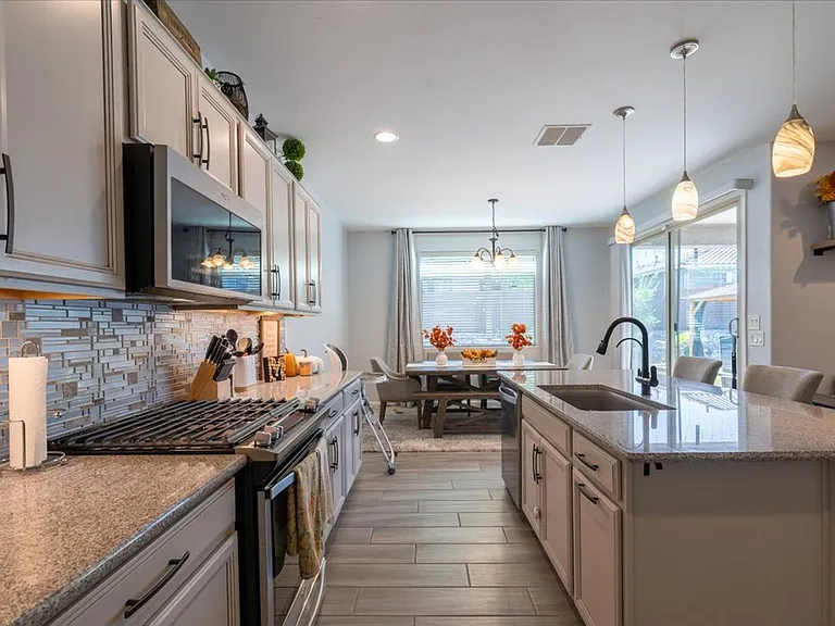 10246 E Boulder Hop Trl — Photo 15