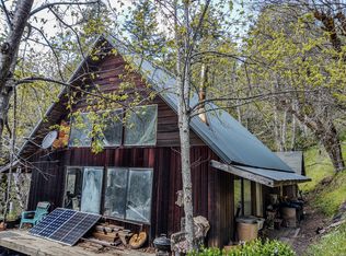 640 River Rd, Mad River, CA 95526