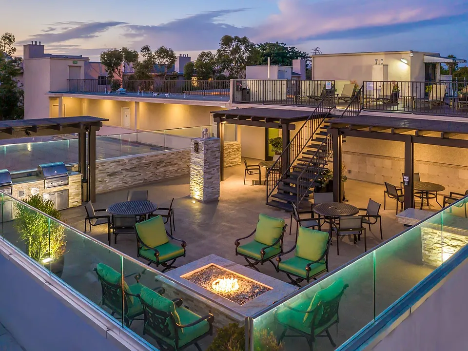 Apartments in West Los Angeles, CA Del Rio pool area with firepit