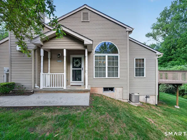 25 Hamden Hills Drive #64, Hamden, CT 06518