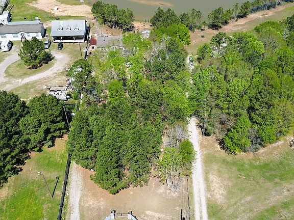 4th image of 20065 Spring Hill Ln