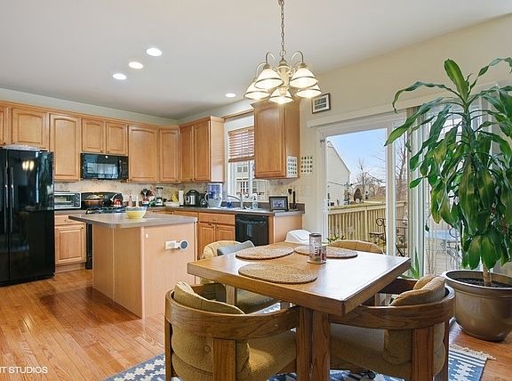 4th image of 3115 Drury Ln