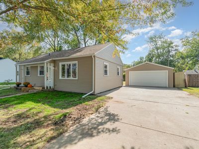 1120 E Sugnet Rd, Midland, MI, 48642