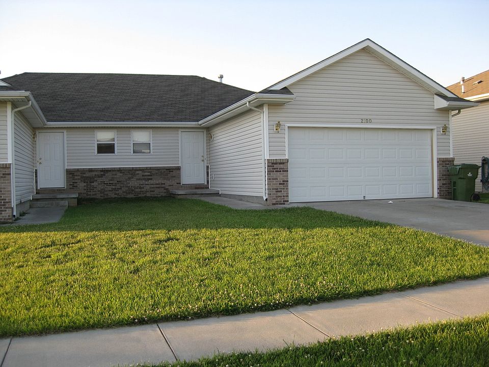 1st image of 6901 N Steamboat Dr #A