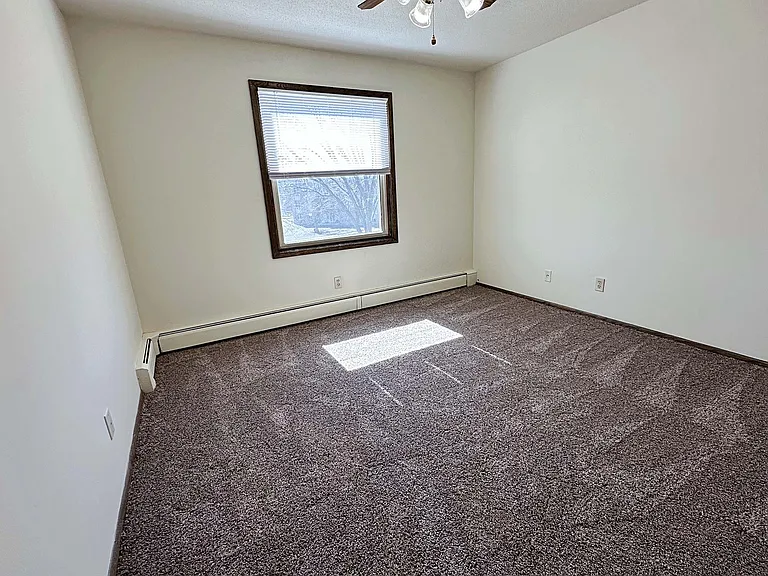 Southgate Apartments — Photo 41