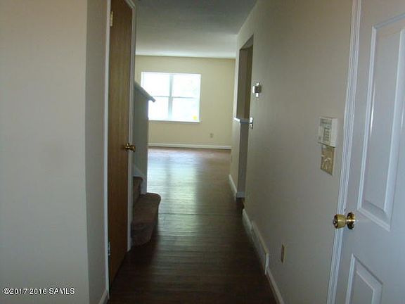 4th image of 59 Old Mill Ln
