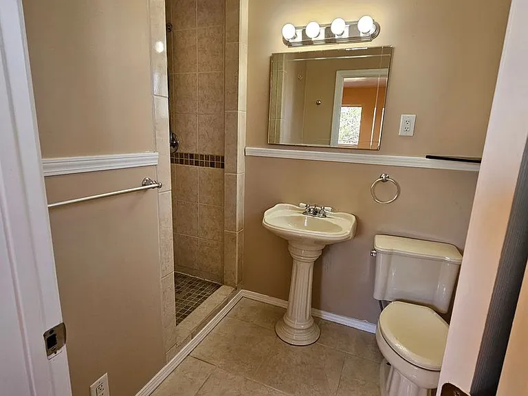 1509 Cuba Ave — Photo 20