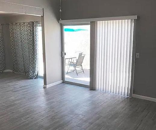 4th image of 2226 N 87th Way
