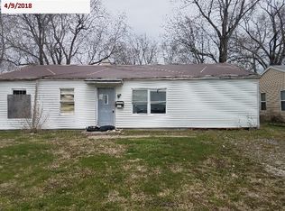 810 Saint Matthew Dr, Cahokia, IL