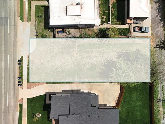 4th image of 1316 NE 8th St Lot 11 & 12
