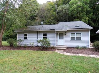 1546 Days Run Rd, Tarentum, PA 15084