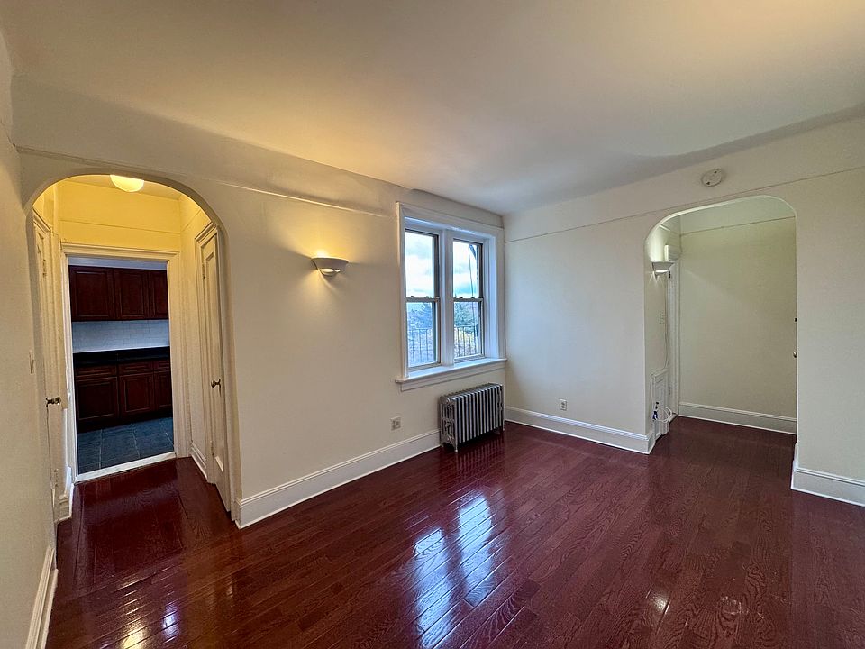 1st image of 260 Cumberland St APT 24