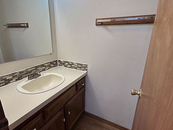 5th image of 207 E Carlton St APT B