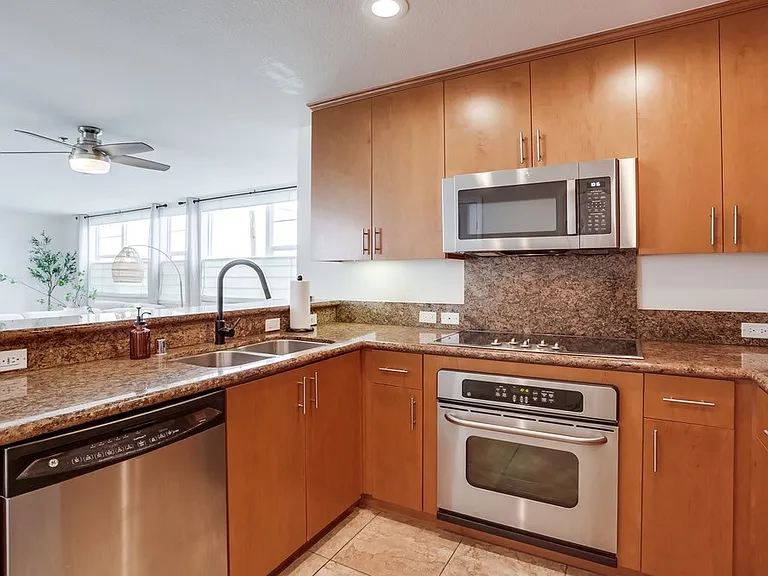 924 Hornblend St #311 — Photo 5