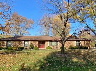 1970 Cranbrook Rd, Libertyville, IL 60048