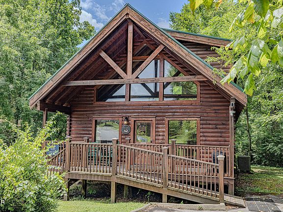 2nd image of 563 Blackberry Ridge Way