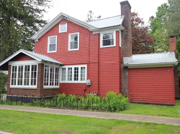 14 Fenner St, Cazenovia, NY 13035