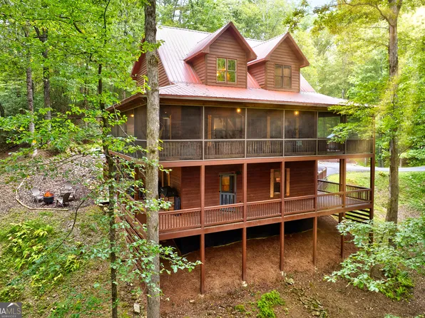 30 Okemah Ct, Ellijay, GA 30540