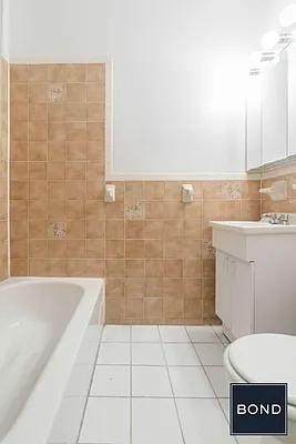 Rented by Bond New York | media 13