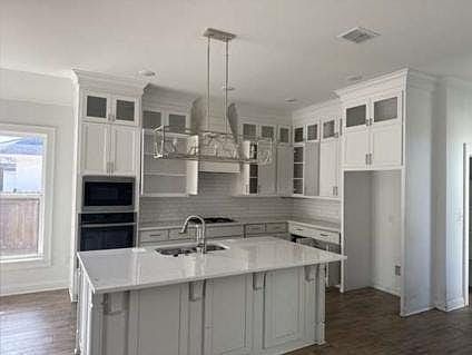 4th image of 581 Newburyport St