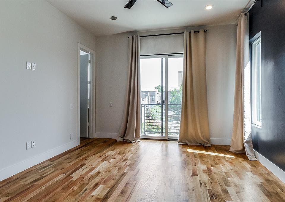 1st image of 4117 Munger Ave #4117