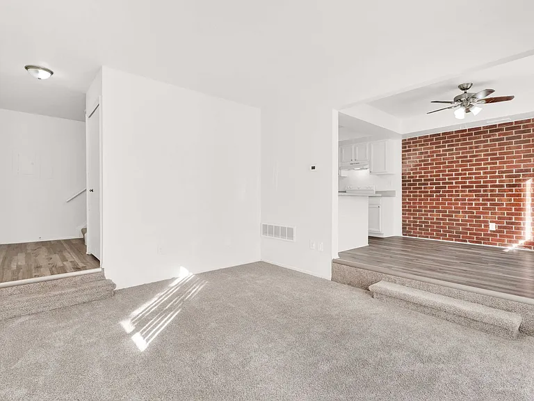 Riverside Townhomes — Photo 22