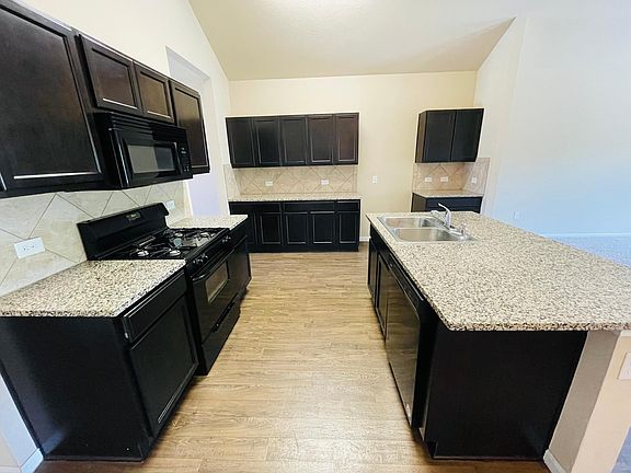 4th image of 603 Luna Vista Dr