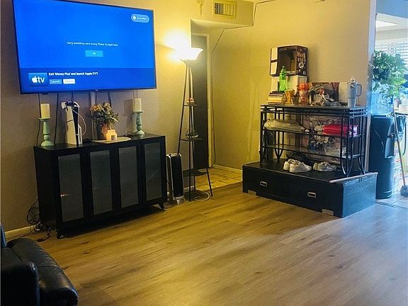 5th image of 1440 Vegas Valley Dr APT 5