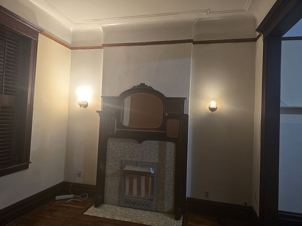 1st image of 3042 N Ashland Ave APT 1