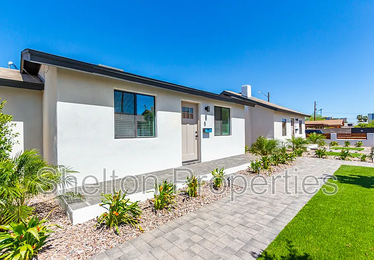 616 N 10th Ave #G — Photo 2