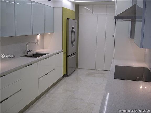 4th image of 1121 Crandon Blvd APT D906