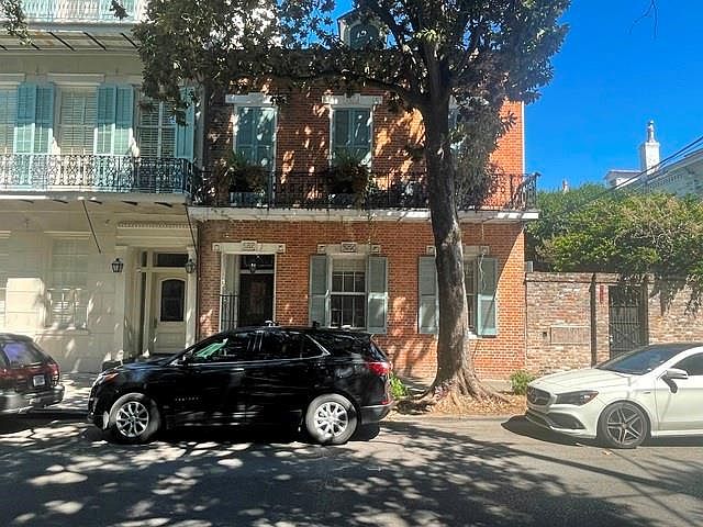 1st image of 917 Esplanade Ave APT 4