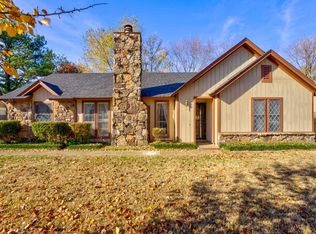 3361 Hallshire Dr, Memphis, TN 38115