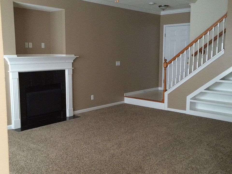 1st image of 11217 Oakwood Dr #71