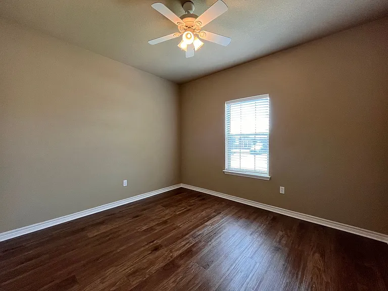 3037 Breton St — Photo 19