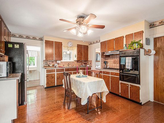 5th image of 8386 Herrington Ave NE