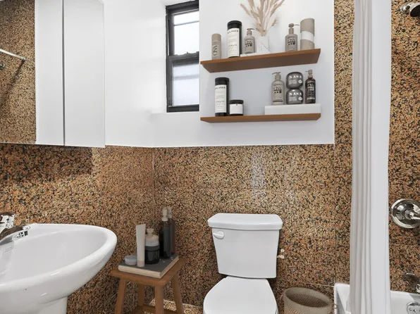 117 Mulberry Street image 5 of 5