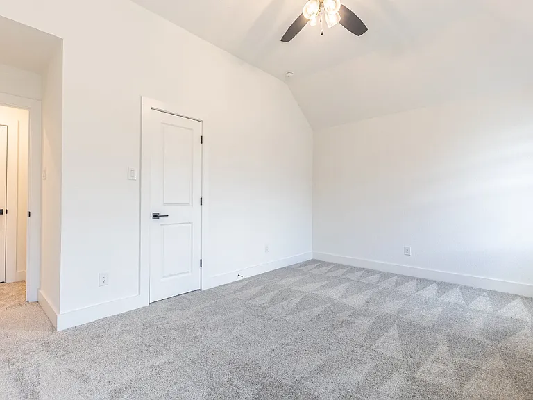 208 Sadaba St — Photo 49