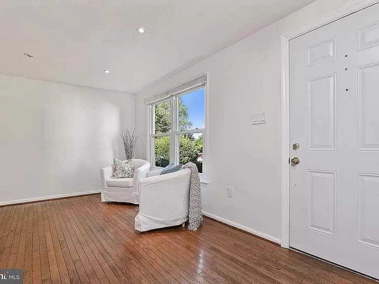 10606 Tuppence Ct — Photo 3