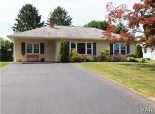 3304 Aberdeen Cir, Allentown, PA 18104