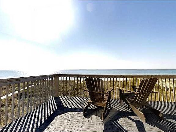 4th image of 4521 Surfside Ln