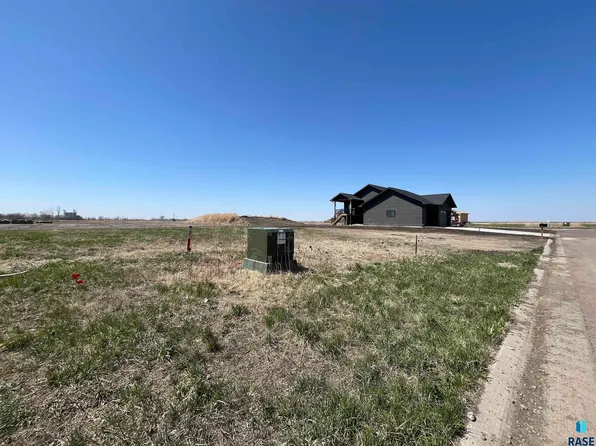 211 N Sund St, Worthing, SD 57077