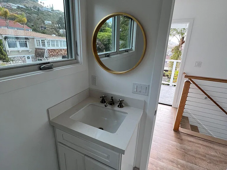 2742 S Coast Hwy — Photo 31