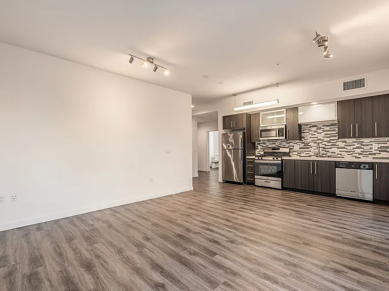 1400 FIG Apartments — Photo 30