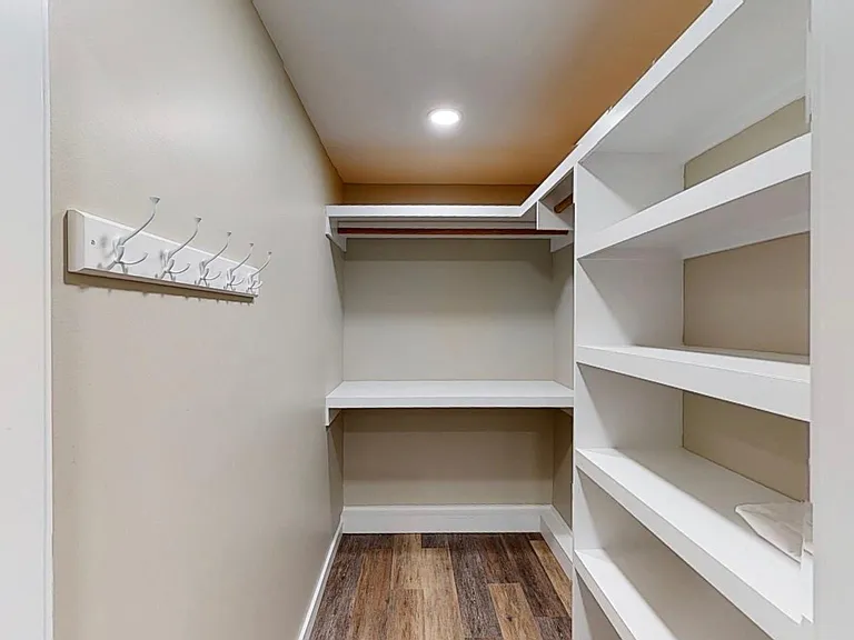 3207 N 6th Ave — Photo 21