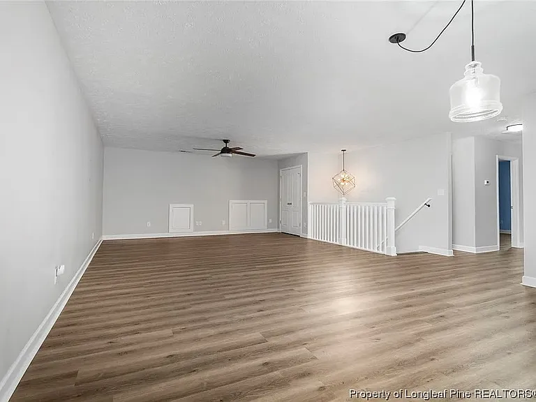 230 Marigold Ln — Photo 33